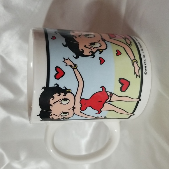 Coffee mug/cup. 1999 vintage Betty Boop collectible. - Picture 4 of 14